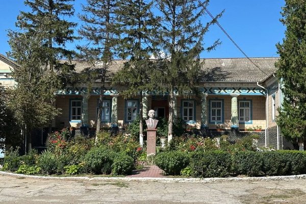 Conacul de la Dubăsarii Vechi unde Nicolae Donici studia Soarele și măsura vremea