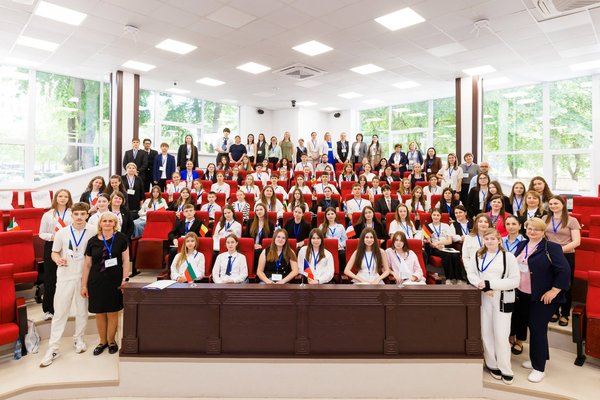 VOCEA NOII GENERAȚII - Elevii Republicii Moldova semnează o rezoluție pentru viitorul verde al Republicii Moldova