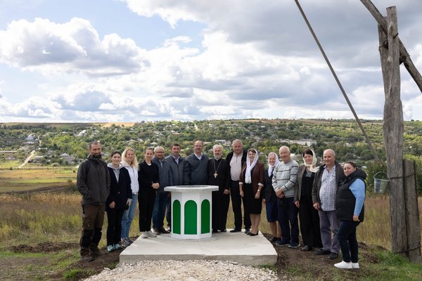 Fântână reabilitată în Coropceni, dar apa nu este încă potabilă