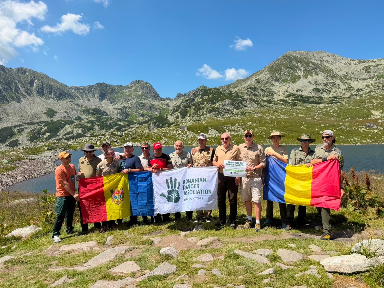 Inspectorii voluntari de mediu din Moldova, la școala rangerilor români