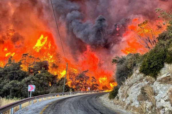 Turcia reușește să controleze majoritatea incendiilor de vegetație