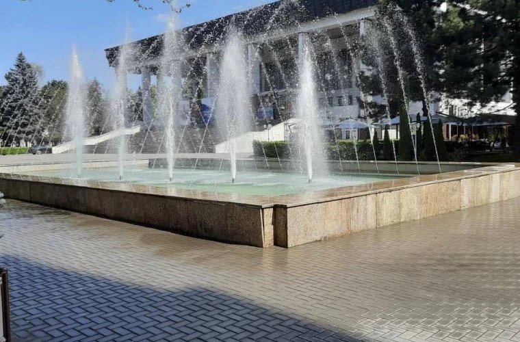 Cum poate Chișinăul să lupte cu efectele caniculei: recomandările unui expert de mediu