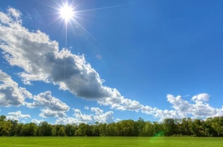 Prognoza calității aerului: joi, aer mai curat datorită vântului din nord