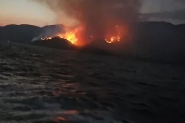 Incendiu de pădure în Marmaris, Turcia: flăcările amenință o zonă de coastă