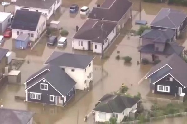 Ploi torențiale în Japonia: zece morți și mii de evacuați în prefectura Chiba