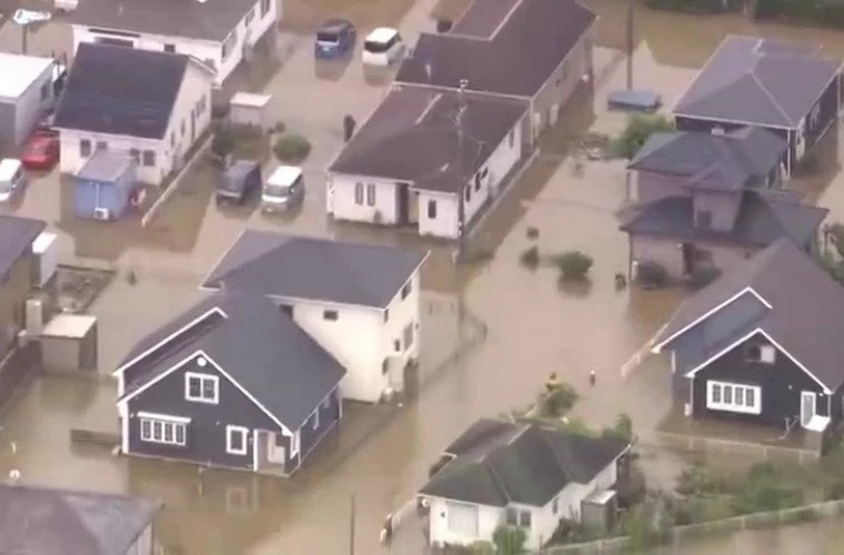 Ploi torențiale în Japonia: zece morți și mii de evacuați în prefectura Chiba