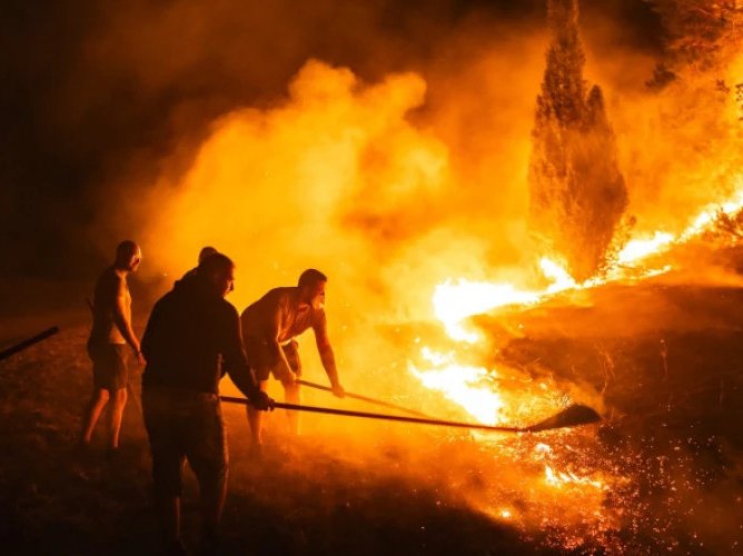 Serbia primește avioane rusești pentru stingerea incendiilor, în timp ce UE rămâne fără resurse