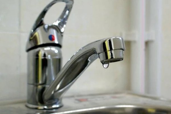 Întreruperi planificate ale apei în Chișinău: consumatorii sunt îndemnați să-și facă rezerve