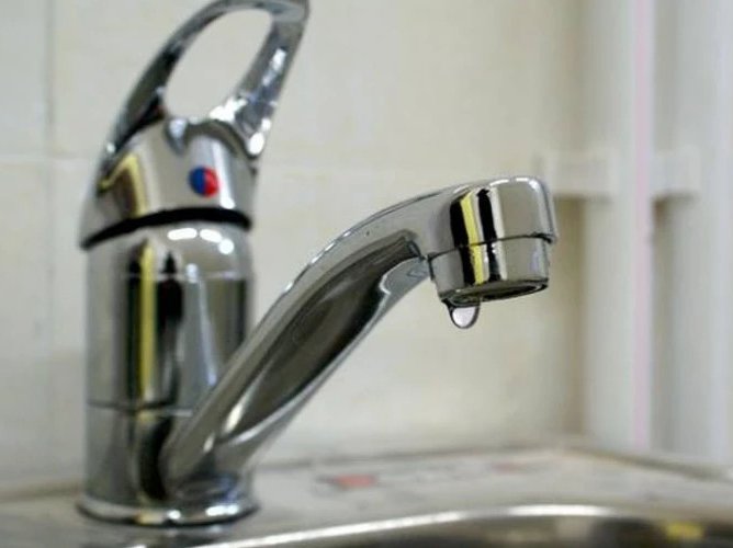 Întreruperi planificate ale apei în Chișinău: consumatorii sunt îndemnați să-și facă rezerve
