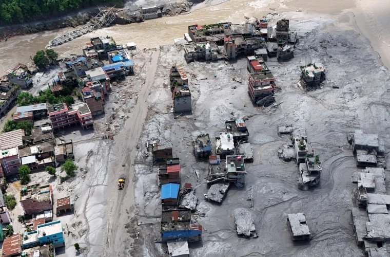 Inundații catastrofale în Nepal și Tibet: topirea ghețarilor și ploile torențiale fac victime