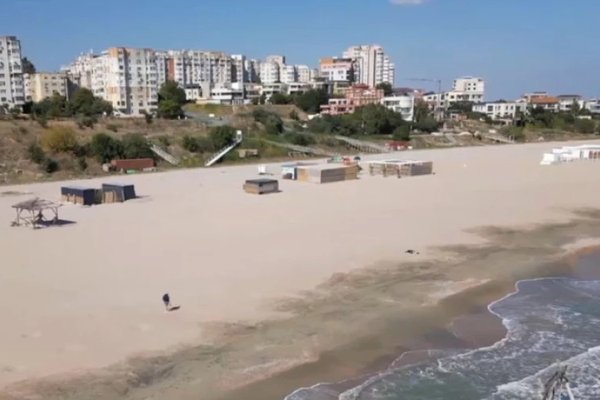 Plaja Mamaia s-a îngustat cu circa 40 de metri în șase ani, după lucrările de lărgire