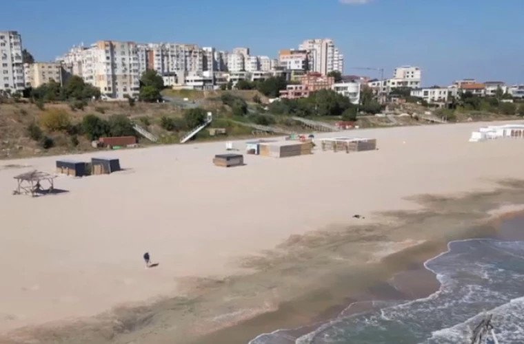 Plaja Mamaia s-a îngustat cu circa 40 de metri în șase ani, după lucrările de lărgire