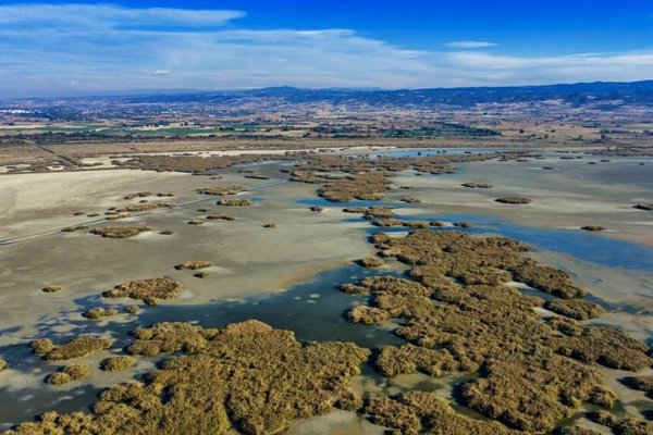 Lacul Koroneia din nordul Greciei a pierdut peste 90% din suprafața sa într-un deceniu