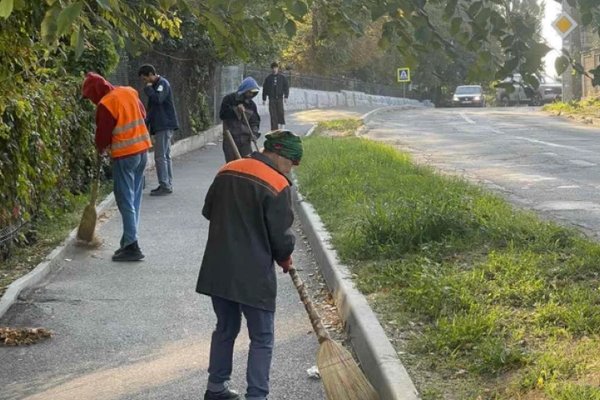 Chișinăul intensifică salubrizarea înainte de Hramul Orașului