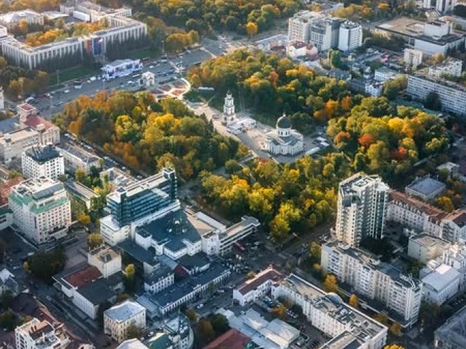 Maia Sandu: Chișinăul are nevoie de mai mult spațiu verde și transport public modern