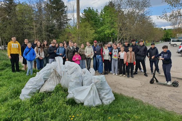 Tinerii din Republica Moldova iau pulsul mediului în comunitățile lor