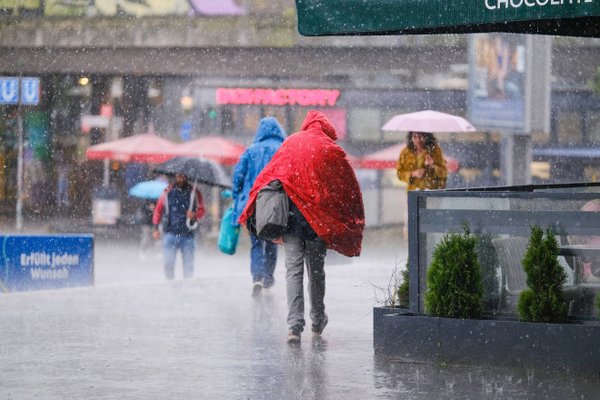 Ploi abundente și risc de inundații în mai multe regiuni ale țării.