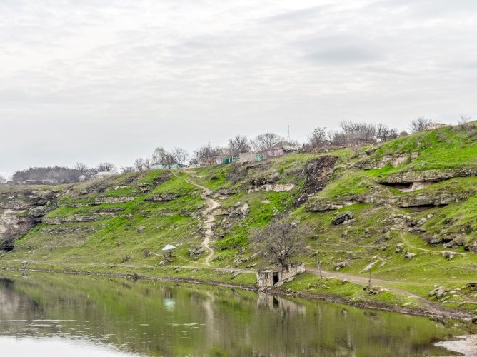 Izvoarele din Lunca Răutului, comori naturale de ocrotit